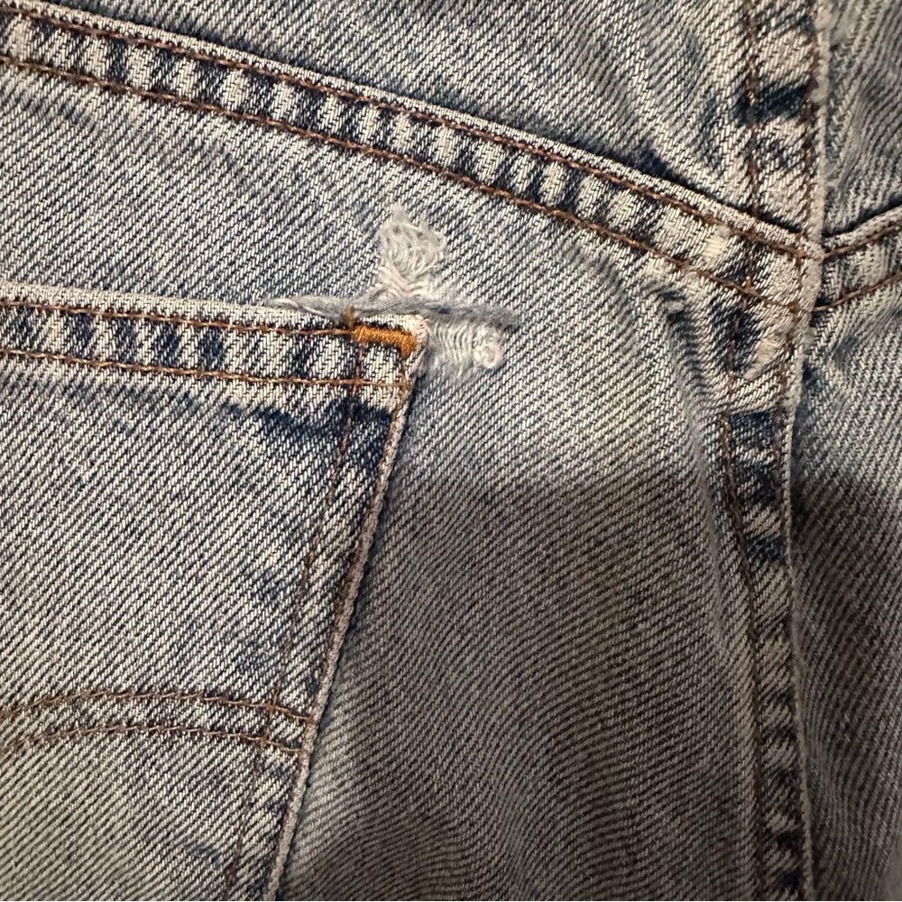 Vintage Levi’s 550 Orange Tab Jean Shorts - Picture 3 of 5